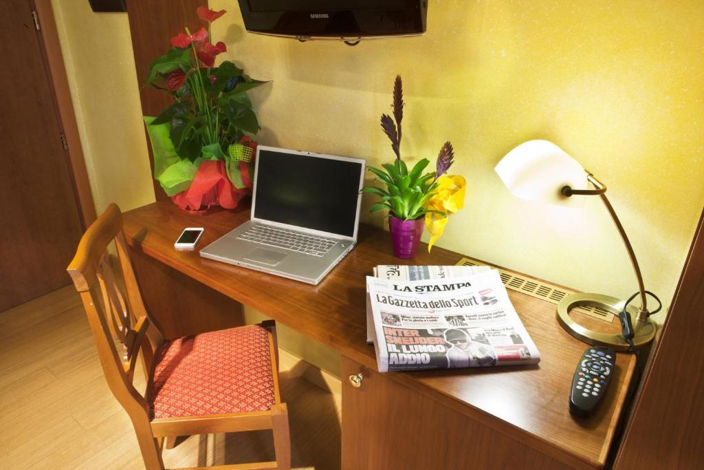 Hotel Baia Blu Alassio Ruang foto