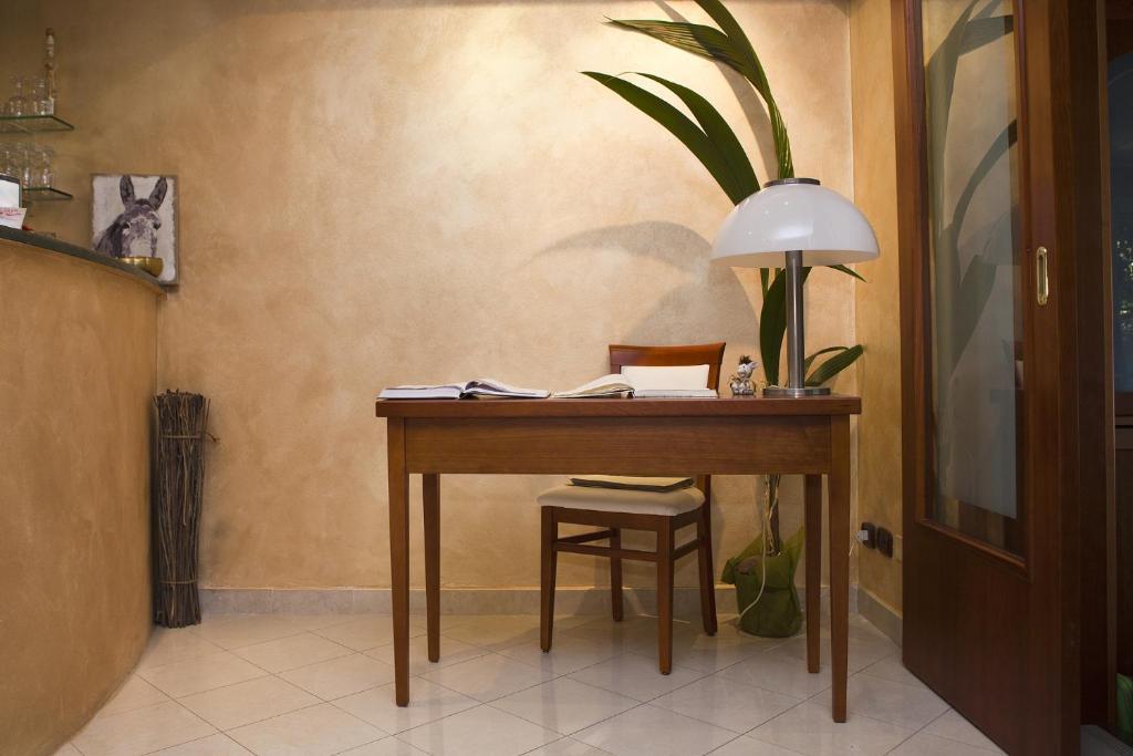 Hotel Baia Blu Alassio Bagian luar foto