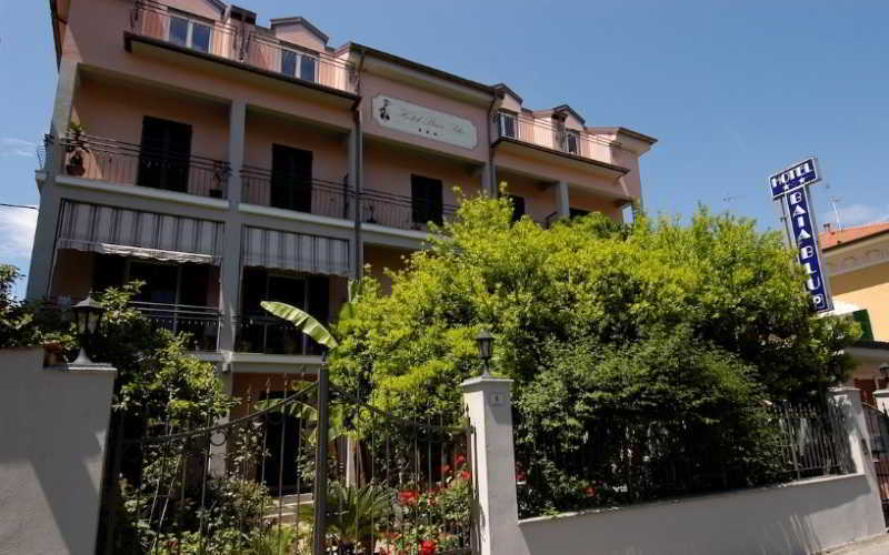Hotel Baia Blu Alassio Bagian luar foto
